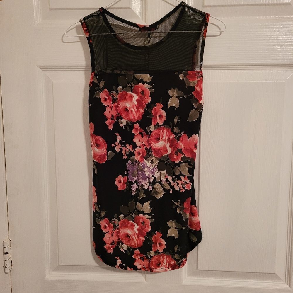 First Love floral top - Picture 2 of 6